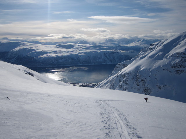 Erhard zwischen Giilav&aacute;rri und Sk&aacute;vlev&aacute;rri