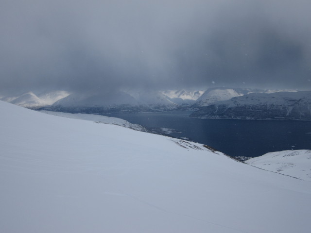 zwischen R&oslash;rnestinden und Gjerdelva