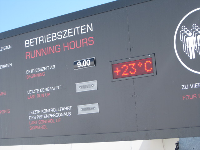 Talstation der Höllspitzbahn, 1.993 m (15. Apr.)