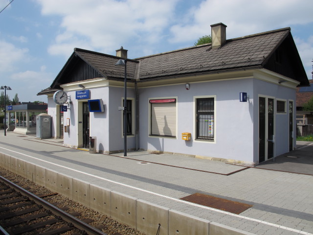 Haltestelle Zeiselmauer-K&ouml;nigstetten, 174 m