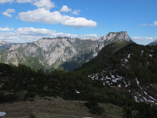 von Weg 820 Richtung Südosten (18. Mai)