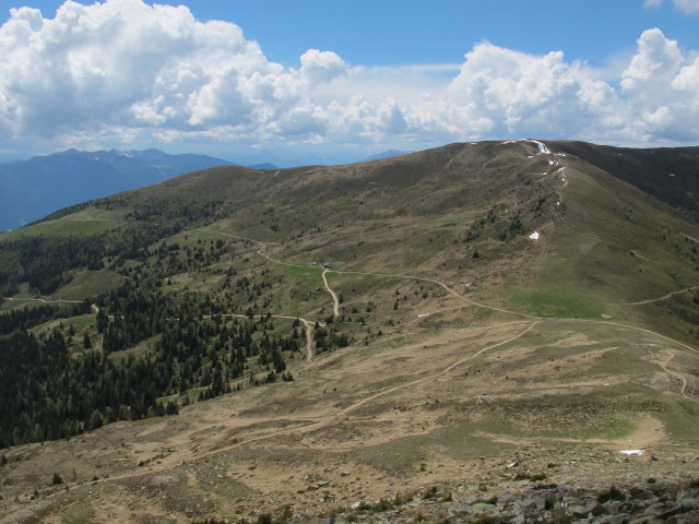 vom Kamplnock-Vorgipfel Richtung Südwesten (8. Juni)