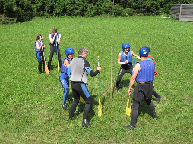 Ariane, Andreas, Daniela, G&uuml;nther, Sabrina und ? im Go Eddy Raftingcenter