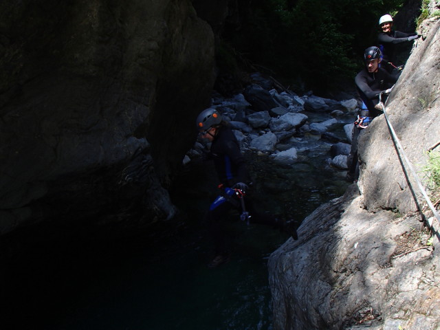 Klabauter-Klettersteig: Ariane, Andreas und Dominika beim f&uuml;nften Wasserfall