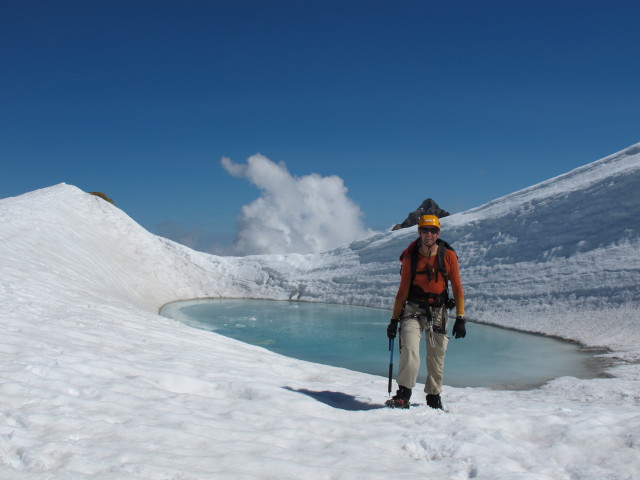 Ich neben Weg 718 zwischen Gro&szlig;em Wiesbachhorn und Kaindlgrat (21. Juli)