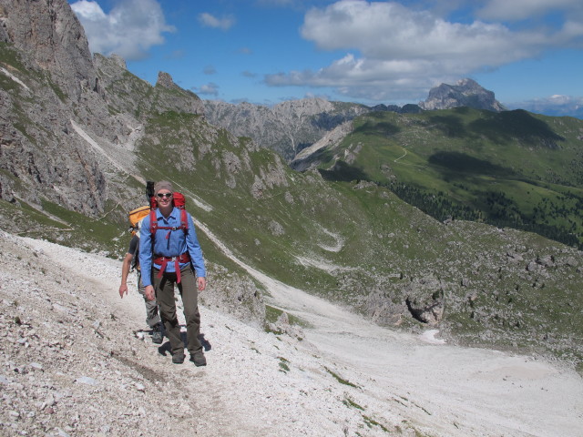 Christoph und Susanne am Weg 3 zwischen Kreuzjoch und Roa-Scharte (10. Aug.)