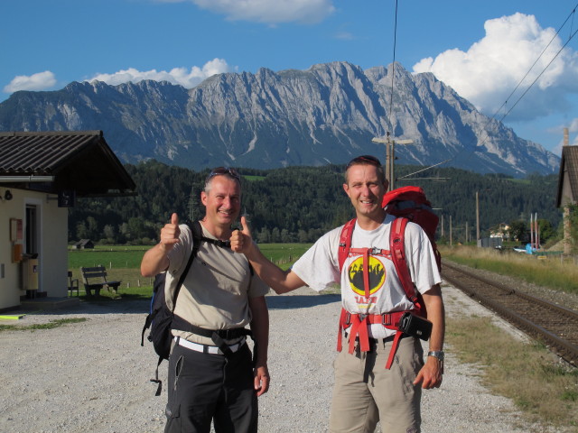 Erich und ich im Bahnhof Stein an der Enns, 667 m