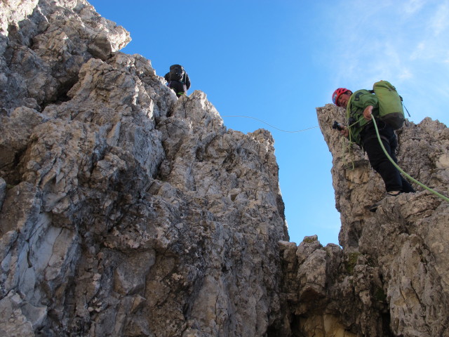 Gro&szlig;e Zinne-Normalweg: Herbert zwischen Schl&uuml;sselstelle und oberem Terrassenband (21. Sept.)