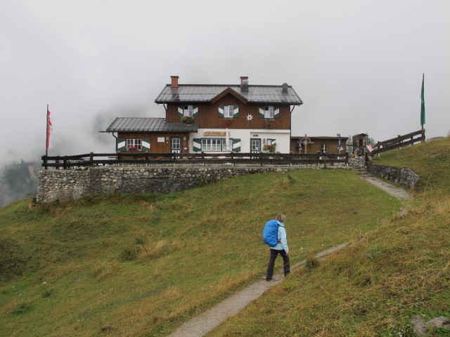 Mama bei der Erichh&uuml;tte, 1.545 m (27. Sept.)