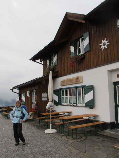 Mama bei der Erichh&uuml;tte, 1.545 m (27. Sept.)