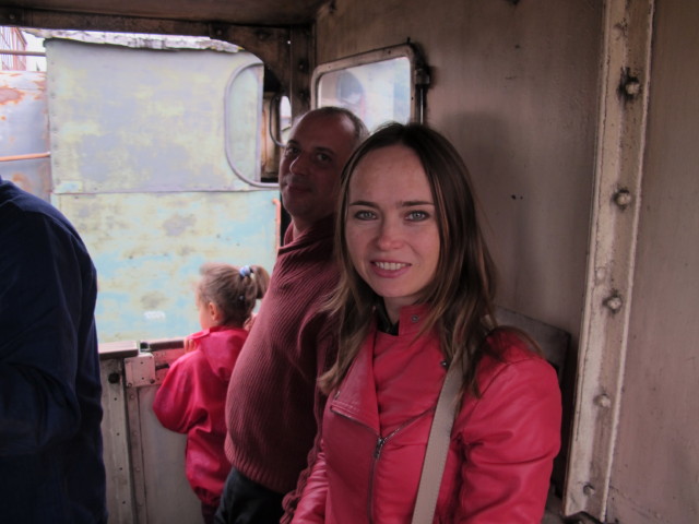 Daria, Walter und Diana in der Dampflok 'Br&uuml;nn'