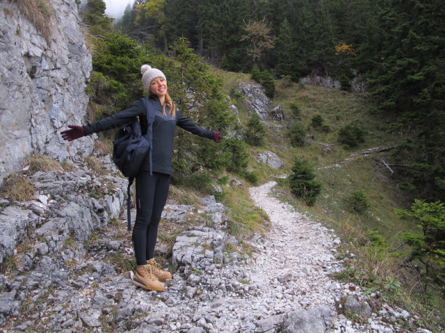 Daniela am T&ouml;rlweg zwischen Lamplbr&uuml;ndl und T&ouml;rl