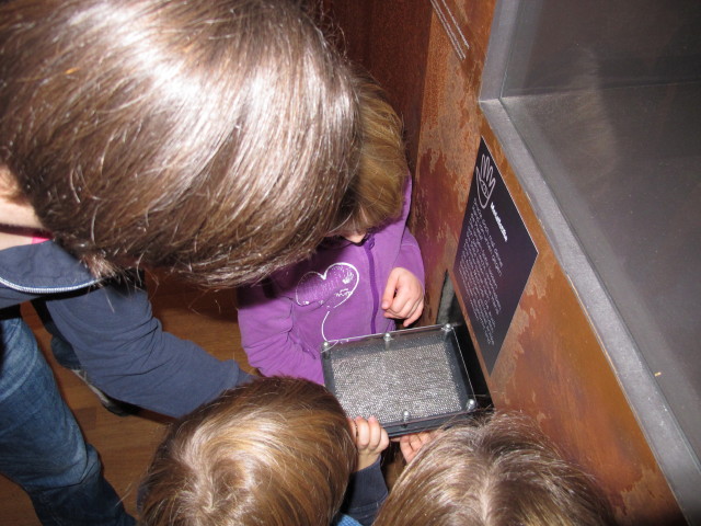 Kerstin, Tim, Katja-Lin und Anja-Liv im 5e-Museum