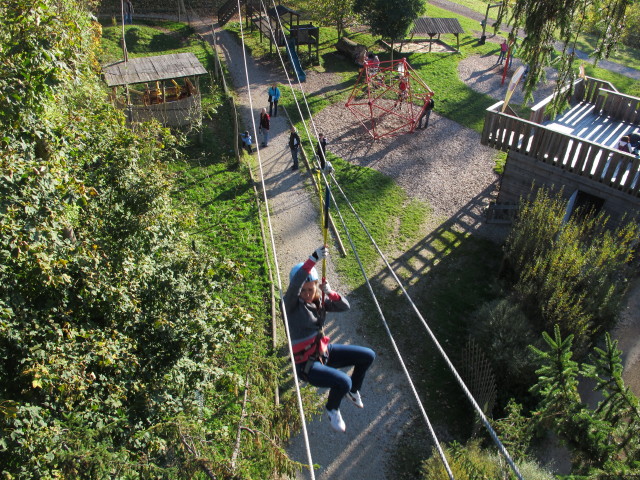 Diana im Parcours 'Eichelh&auml;her' im Kletterwald Buchenberg