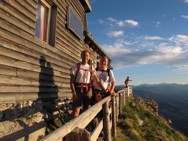 Ich und Erich bei der Werfener H&uuml;tte, 1.967 m (26. Okt.)