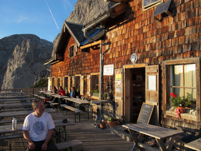 Erich bei der Werfener H&uuml;tte, 1.967 m (26. Okt.)