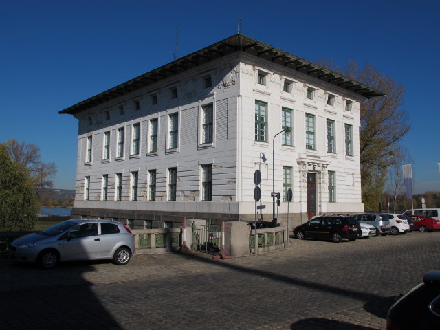 Verwaltungsgeb&auml;ude der Nussdorfer Wehr- und Schleusenanlage