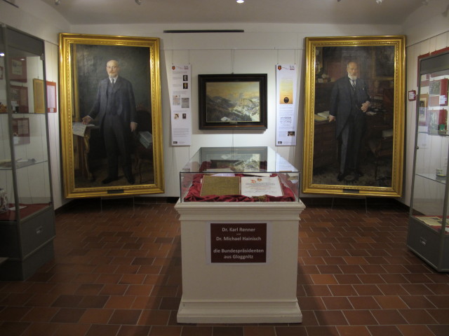 Sonderausstellung 'Die Bundespr&auml;sidenten aus Gloggnitz'