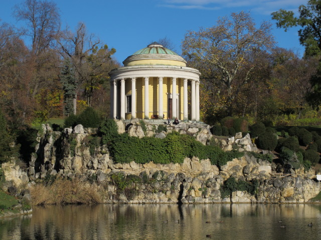 Leopoldinentempel im Schlosspark Esterh&aacute;zy