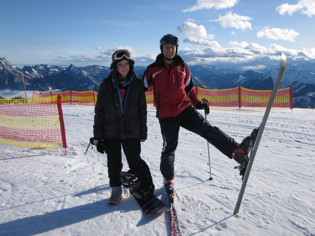 Hannelore und ich bei der Bergstation der 8er Kabinenbahn Gsoll, 1.567 m