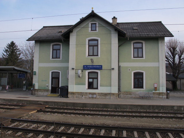 Bahnhof St. Andr&auml;-W&ouml;rdern, 174 m