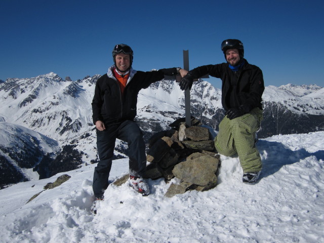 Ich und Markus am Gampberg, 2.401 m (8. M&auml;rz)