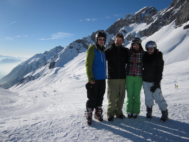 Jochen, Markus, Ayesha und Ines bei der Ulmer H&uuml;tte, 2.279 m (8. M&auml;rz)
