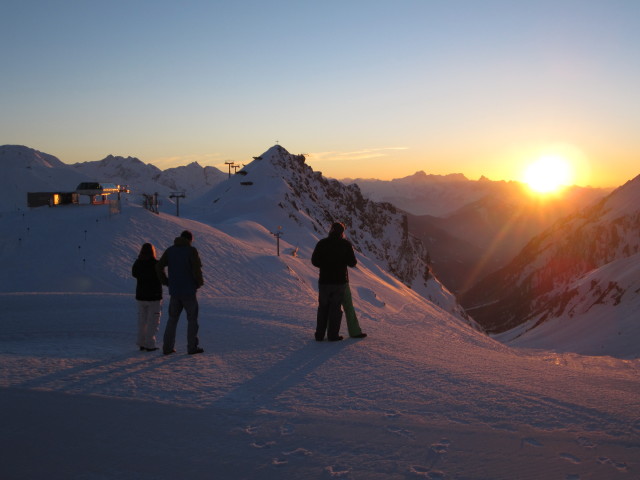 Ines, Jochen, Markus und Ayesha bei der Ulmer H&uuml;tte, 2.279 m (8. M&auml;rz)