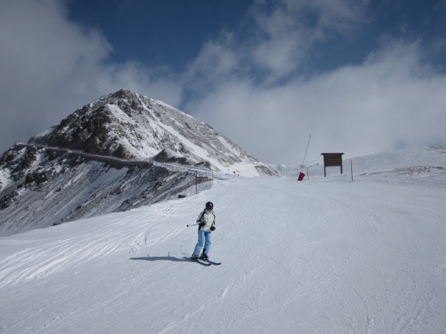 Mama auf der Piste 'Palinkopf - Gampenalp' (9. Apr.)