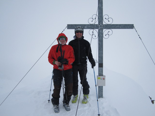 Gudrun und ich auf der Kuhscheibe, 3.188 m (15. Apr.)