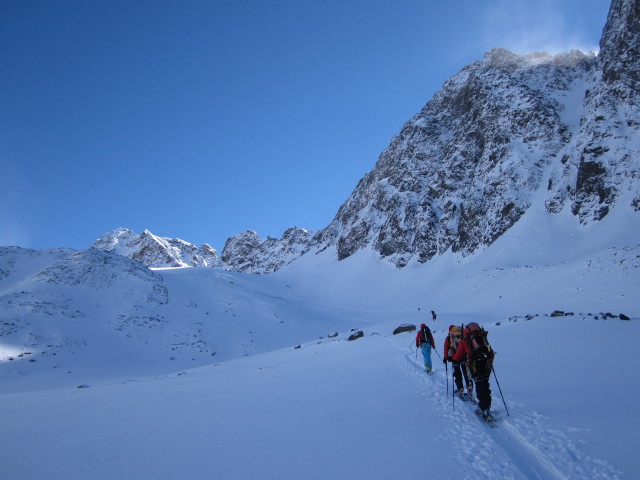 Kai, Christoph und Gudrun zwischen Schwarzenberg und Schwarzenbergferner (16. Apr.)