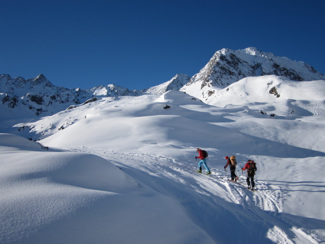 Kai, Christoph und Gudrun zwischen Franz-Senn-H&uuml;tte und Stiergschwez (17. Apr.)