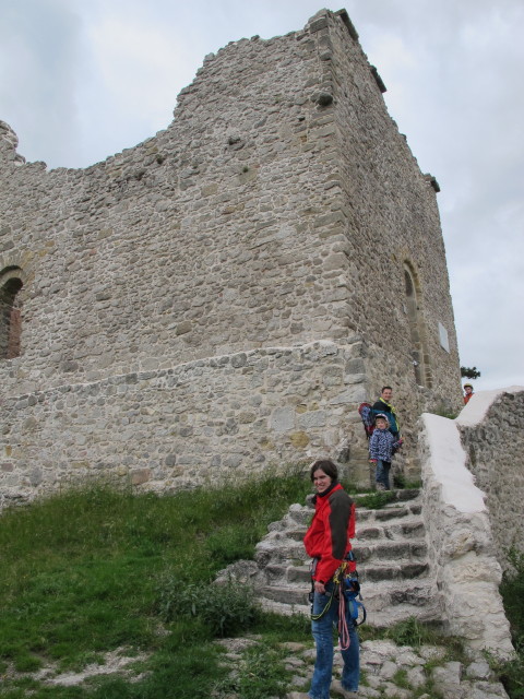 Kerstin, Katja-Lin, Stefan und Tim in der Burg M&ouml;dling