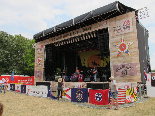 Lewis Niderman auf der Country & Western-B&uuml;hne (29. Juni)