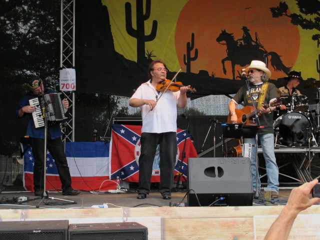 bei der Country & Western-Bühne (29. Juni)