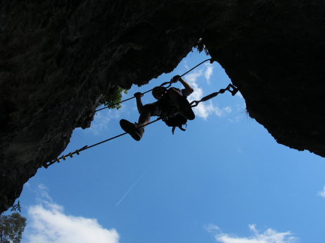 Burgforst-Klettersteig: Daniel auf der Seilbr&uuml;cke (6. Juli)