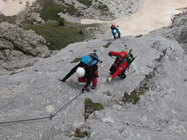 Gro&szlig;e Kinigat-Klettersteig: Dominika, Wolfgang und Erwin am Elfenbeinpfeiler