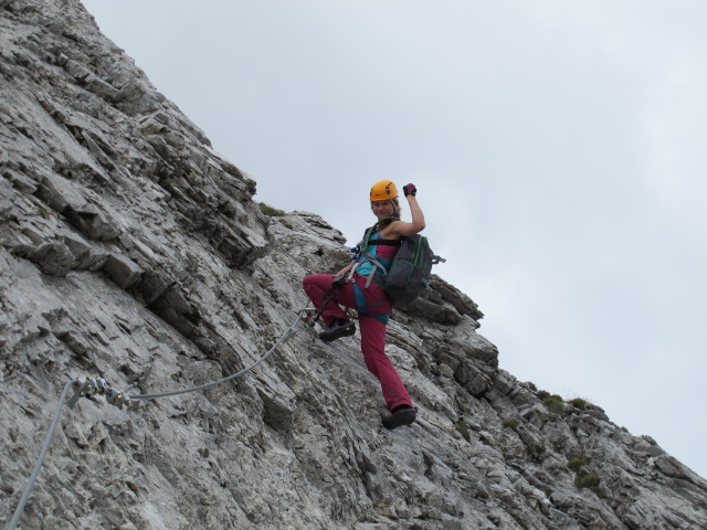 Gro&szlig;e Kinigat-Klettersteig: Miriam im Schwitzerwandl