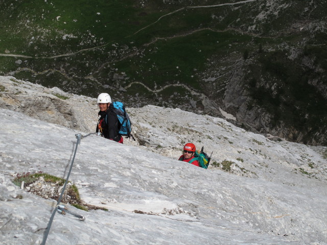 Gro&szlig;e Kinigat-Klettersteig: Dominika und Erwin in der Roten Rinne