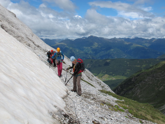Gro&szlig;e Kinigat-Klettersteig: Dominika, Wolfgang, Erwin, Miriam und Evelyn beim Ausstieg