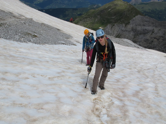 Dominika, Erwin, Miriam und Evelyn zwischen Gro&szlig;e Kinigat-Klettersteig und Gro&szlig;e Kinigat