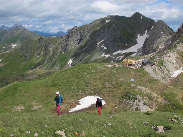 Miriam und Dominika zwischen Filmoor-Standsch&uuml;tzenh&uuml;tte und Hintersattel