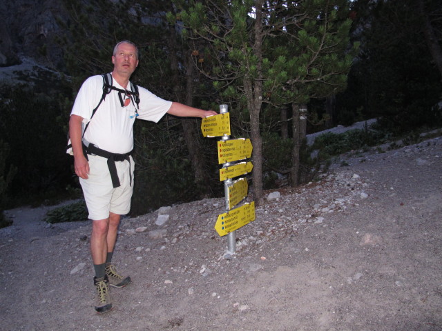 Erich zwischen Wimbachgriesh&uuml;tte und Sch&ouml;nfeldspitze (2. Aug.)