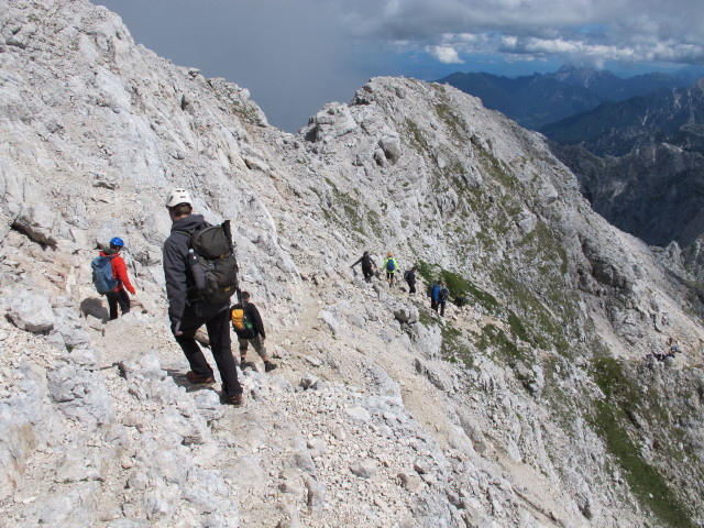 Christian, David und Sabrina zwischen Veliki Mangart und Mangartsko sedlo (17. Aug.)