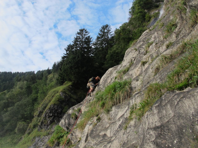 Axel in der ersten Seill&auml;nge der Klettertour 'Wasserfall'