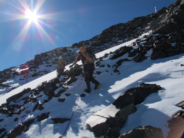 Christoph und Gudrun zwischen L&auml;ngentalferner und L&auml;ngentaler Wei&szlig;er Kogel (28. Sep.)