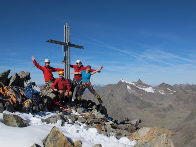 Christoph, ich, Gudrun und Anna am L&auml;ngentaler Wei&szlig;er Kogel, 3.217 m (28. Sep.)