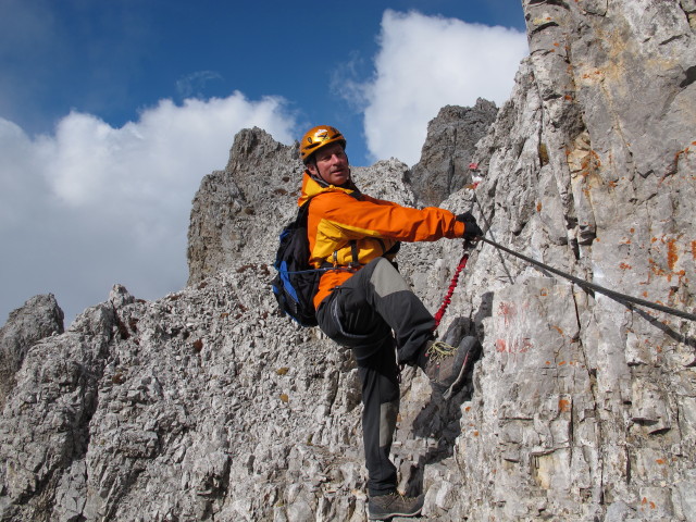 Ramsauer Klettersteig: Erich zwischen Hoher Gamsfeldspitze und Niederer Gamsfeldspitze (5. Okt.)