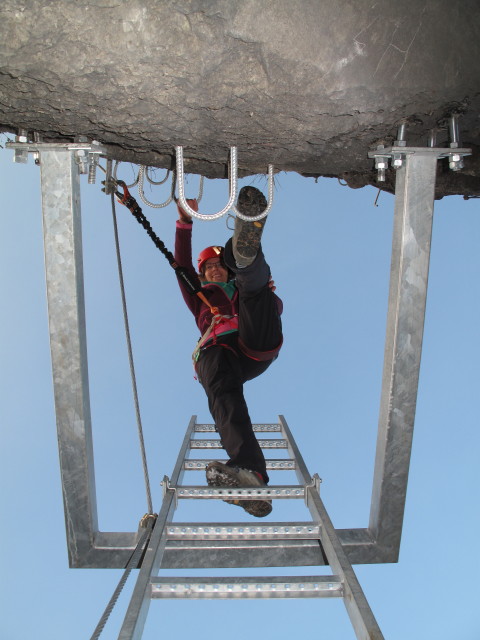 Martina auf der Leiter