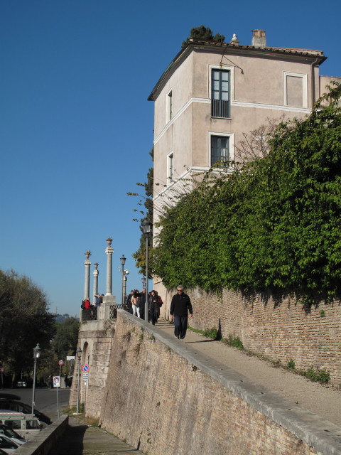 Viale della Trinit&agrave; dei Monti
